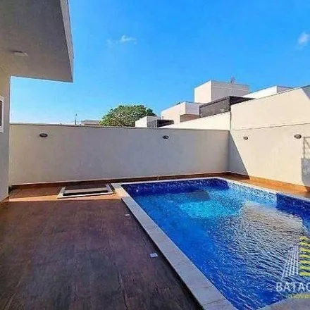 Buy this 5 bed house on Odontomat Produtos Odontologicos in Rua 12 de Novembro 195, Centro