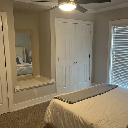 Rent this 3 bed house on Dallas