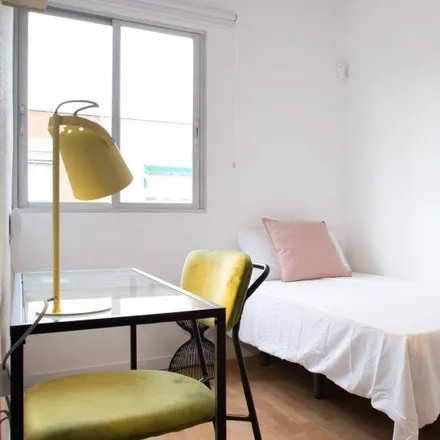 Rent this 3 bed room on Calle de Castilla la Vieja in 1 A, 28941 Fuenlabrada