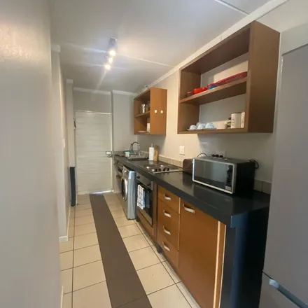 Image 5 - Hampton Road, Johannesburg Ward 96, Gauteng, 2055, South Africa - Apartment for rent