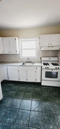 Image 5 - 104 Colony Street, Bridgeport, CT 06610, USA - Apartment for rent