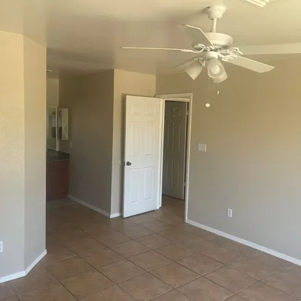 Image 4 - 1799 East Sierra Street, Casa Grande, AZ 85122, USA - Apartment for rent
