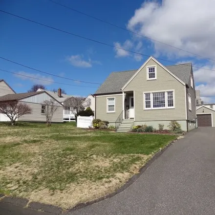Rent this 4 bed house on 236 Sterling Street in Tunxis Hill, Fairfield