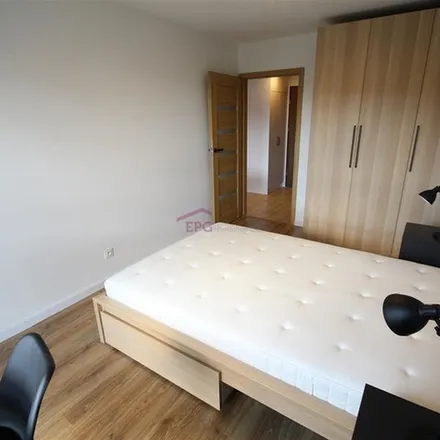 Rent this 2 bed apartment on Szkoła Podstawowa nr 17 im. Tadeusza Kościuszki in Józefowska, 40-142 Katowice