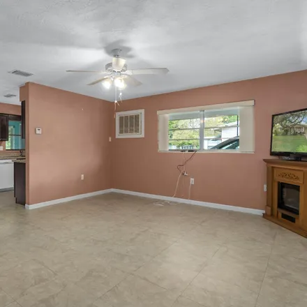 Image 6 - 52 South Jackson Street, Beverly Hills, Citrus County, FL 34465, USA - House for sale