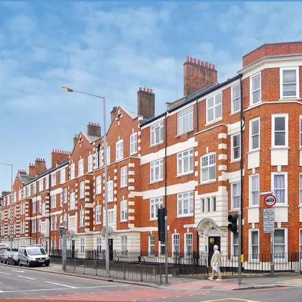 Rent this 3 bed apartment on 118 Baron's Court Road in London, W14 9DX