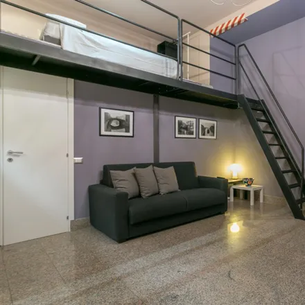 Image 4 - Via Giovanni Battista Sammartini, 33, 20125 Milan MI, Italy - Apartment for rent