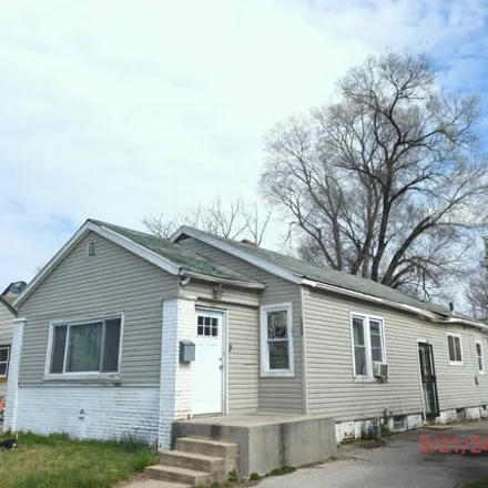 Buy this 2 bed house on 1809 Winfield Avenue in Indianapolis, IN 46222