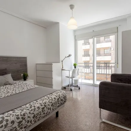 Rent this 1 bed apartment on Plaça d'Àvila in 16, 46010 Valencia