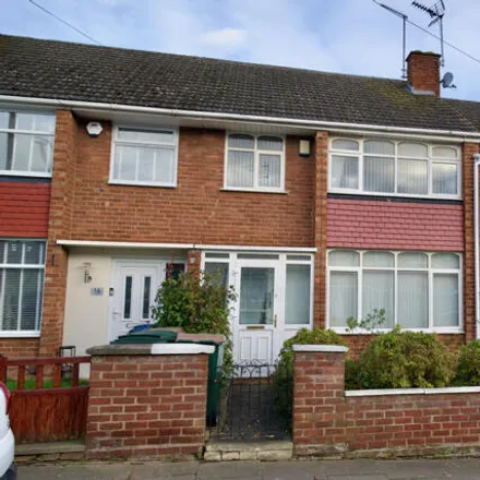 Buy this 3 bed townhouse on 14 Shipston Road in Coventry, CV2 3AH