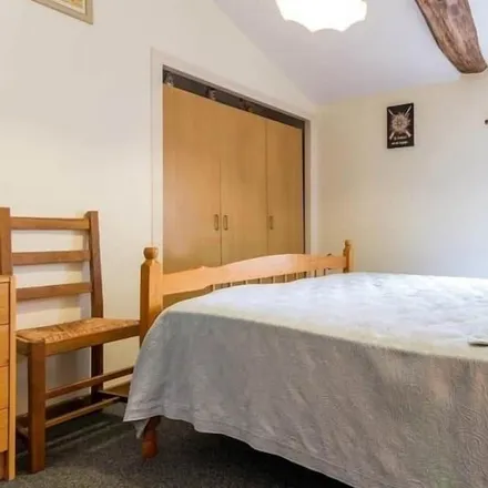 Rent this 2 bed townhouse on 44650 Corcoué-sur-Logne