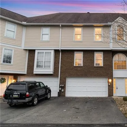 Buy this 2 bed condo on 533 Lakewood Drive in Monroeville, PA 15146
