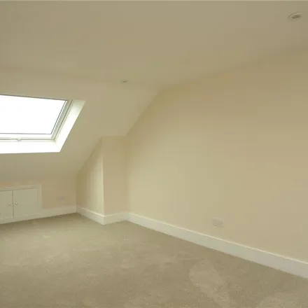 Rent this 4 bed apartment on 11 Thompson Road in London, SE22 9JP
