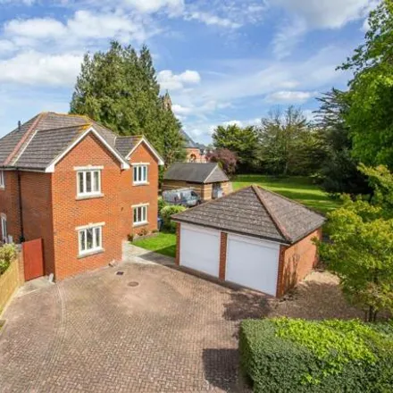 Buy this 5 bed house on Magnolia Drive in Kent, Kent