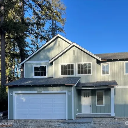 Buy this 5 bed house on 15498 66th Avenue East in Pierce County, WA 98375