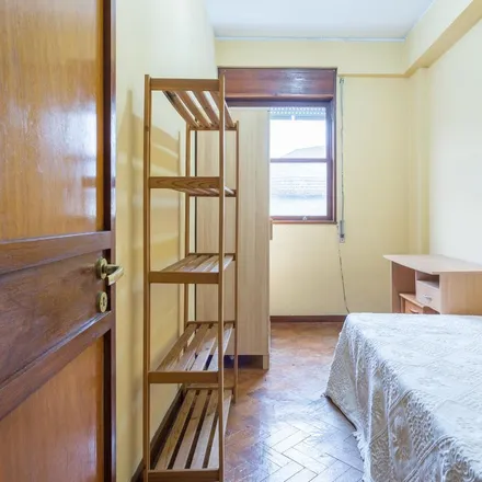 Rent this 3 bed apartment on Rua de Luz Soriano in 4200-143 Porto, Portugal