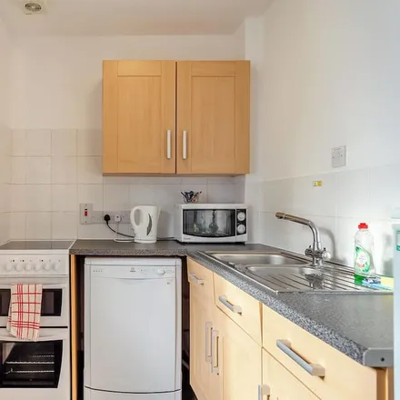 Image 2 - Ilfracombe, EX34 8PF, United Kingdom - Apartment for rent