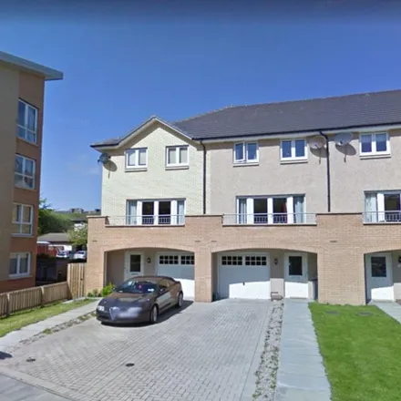 Rent this 4 bed townhouse on City Hospital in Roslin Place, Aberdeen City