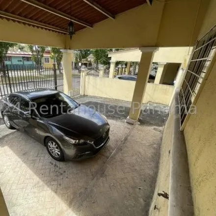 Rent this 3 bed house on Calle S in Distrito San Miguelito, Panama City