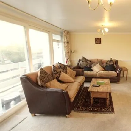 Image 2 - Park Hall Close, Walsall, WS5 3HQ, United Kingdom - Apartment for sale