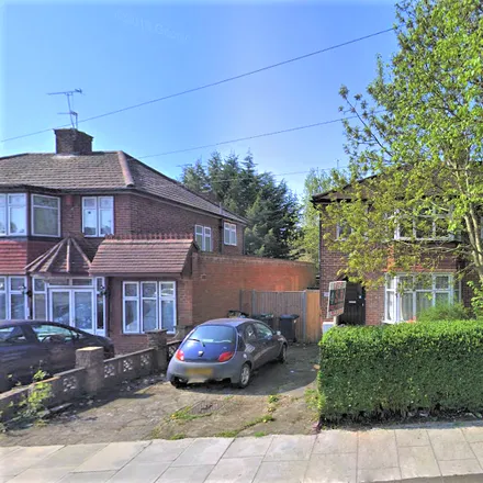 Rent this 4 bed duplex on 105 Booth Road in Grahame Park, London