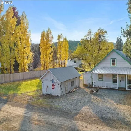 Image 1 - 241 Bonanza Street, Sumpter, Baker County, OR 97877, USA - House for sale