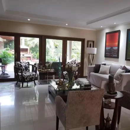 Buy this 7 bed house on Josefa de Azoategui in 090902, Guayaquil