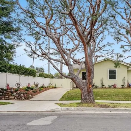 Rent this 4 bed house on 10510 Blythe Avenue in Los Angeles, CA 90064