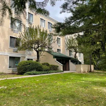 Rent this 1 bed apartment on 1445-1455 East Putnam Avenue in Greenwich, CT 06870
