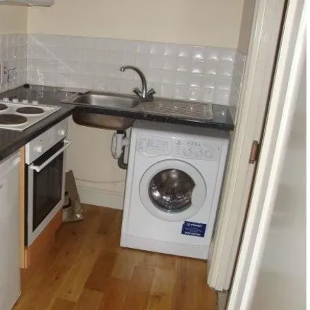 Image 5 - High Road, Willesden Green, London, NW10 2QD, United Kingdom - Apartment for rent