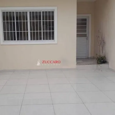 Rent this 3 bed house on Rua Serrana in Paraventi, Guarulhos - SP