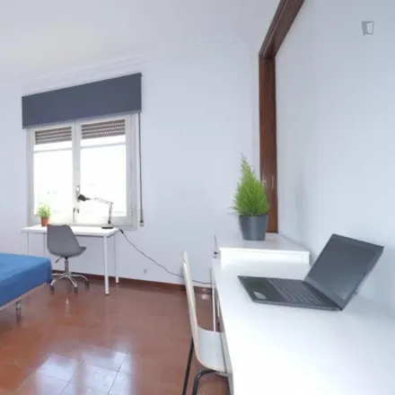 Rent this 7 bed room on Carrer de València in 95, 08029 Barcelona