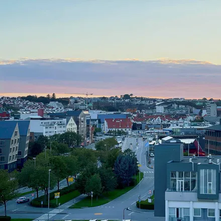 Rent this 3 bed apartment on Mellomgata 9 in 4013 Stavanger, Norway