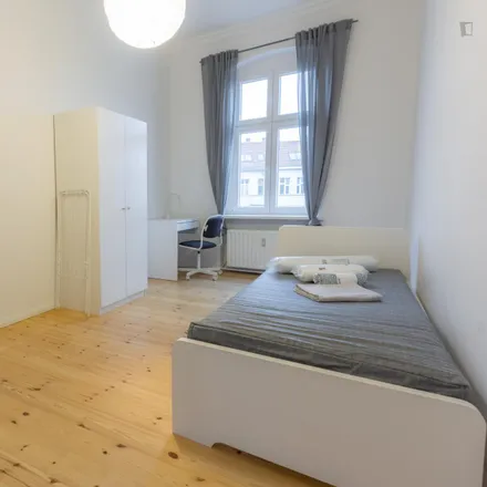 Image 2 - Boxi Spätshop, Boxhagener Straße, 10245 Berlin, Germany - Room for rent