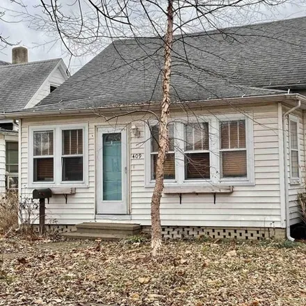 Buy this 3 bed house on 278 West Madison Street in Havana, IL 62644