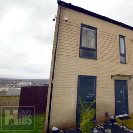 Buy this 5 bed house on Mersey Way in Sheffield, S2 3DN