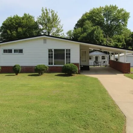 Buy this 3 bed house on 109 Leland Ave in Marion, Kentucky
