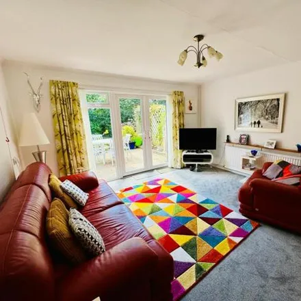 Image 2 - 36 Tower House Close, Cuckfield, RH17 5EQ, United Kingdom - Townhouse for sale