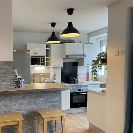 Rent this 4 bed apartment on Villeurbanne in Métropole de Lyon, France