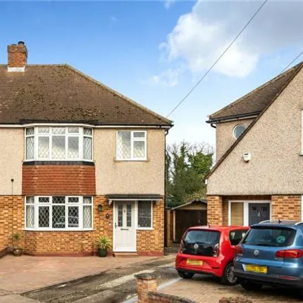 Buy this 3 bed duplex on Clovelly Close in London, UB10 8PT