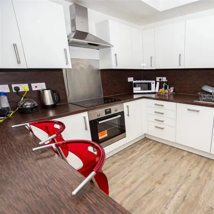 Rent this 6 bed house on 72 Harrow Road in Selly Oak, B29 7DW