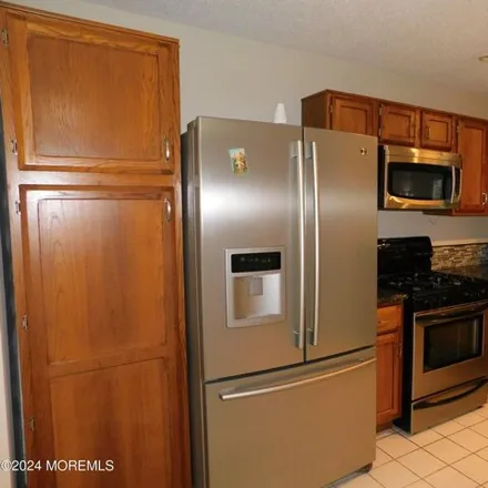 Image 6 - 118 Daisy Drive, Freehold Township, NJ 07728, USA - Condo for rent