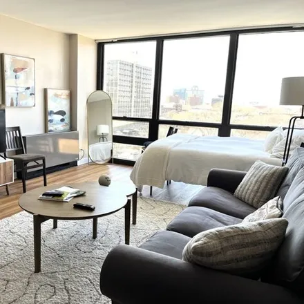 Image 5 - American Towers, 1636 North Wells Street, Chicago, IL 60614, USA - Condo for rent