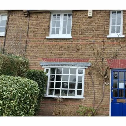 Buy this 3 bed townhouse on Pegmire Lane in Letchmore Heath, WD25 8DR