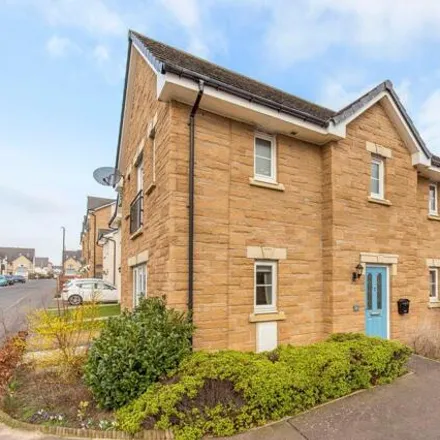 Buy this 3 bed house on 15 Sawmill Terrace in Bonnyrigg, EH19 3FY