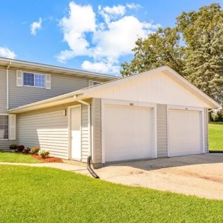 Rent this 3 bed house on Robert Court in Hartford, WI