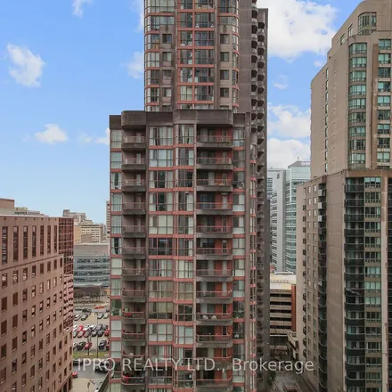 Image 9 - Residences of College Park South, 761 Bay Street, Old Toronto, ON M5G 2J9, Canada - Apartment for rent