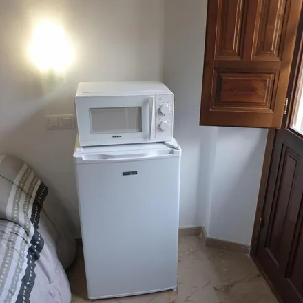 Rent this 3 bed apartment on Calle Loarte in 18010 Granada, Spain
