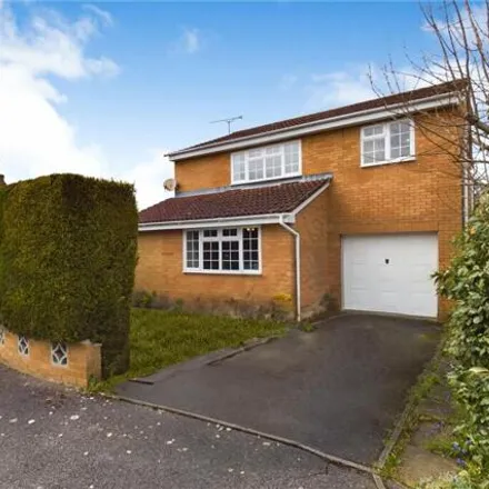 Buy this 4 bed house on Wheeler Close in Burghfield Common, RG7 3LW