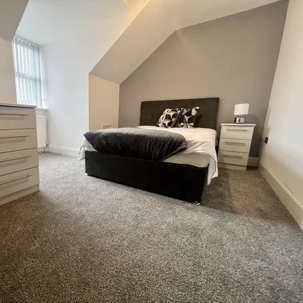 Rent this 1 bed room on Printwise Online in High Street, Gateshead